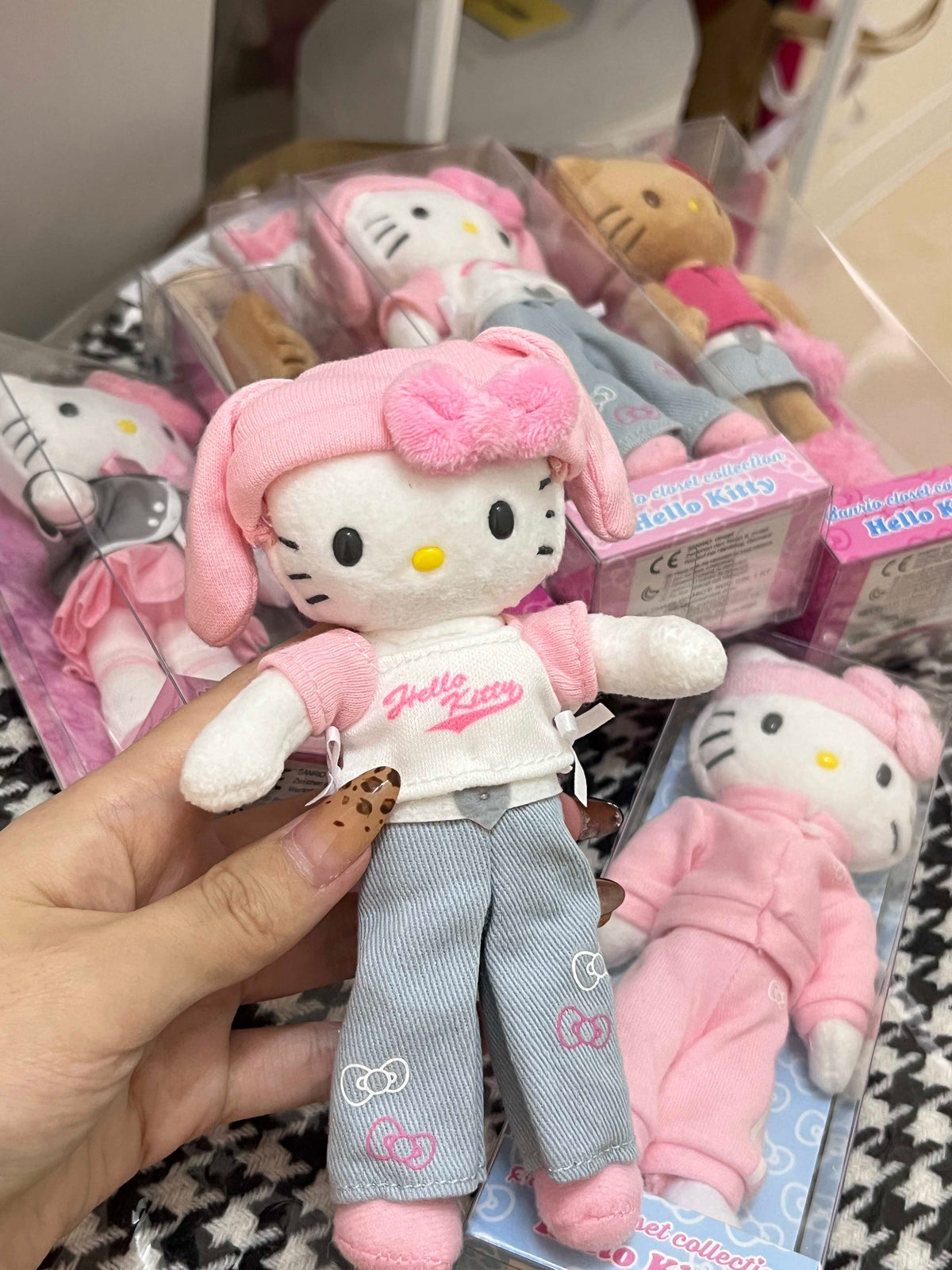 日本 百变 长腿 凯蒂猫 挂件 牛仔裤